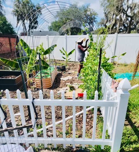 What to Do in the Garden This April: Florida Gardener's Task List